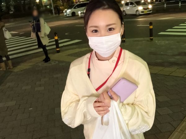【素人】色白美乳の歯科助手マスク美人を街角ナンパ！下品なじゅぽフェラ手コキでチンポにうっとり♥プリケツ激ハメ性交！