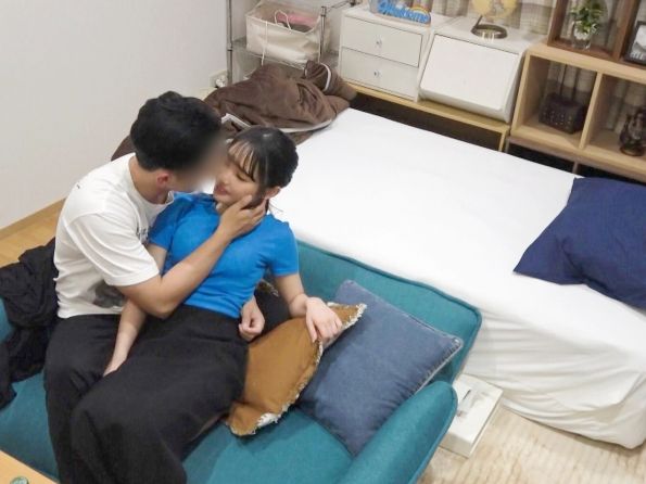 【素人ナンパ】小さくて可愛らしい清楚系JDをSNSでナンパしオフパコ！そんなつもりじゃなかったのに騎乗位で腰振っちゃう！