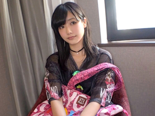 【素人×ナンパ】クールな美少女が電マを当てると淫乱に豹変っ！まんこゴン突きされてガクガク昇天っ！！