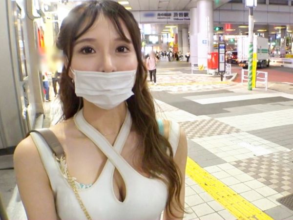 【素人】マスク美人巨乳バーテンダーを街中ナンパGET！1年振りにする性行為でチンポ咥えてオマンコ大洪水♪