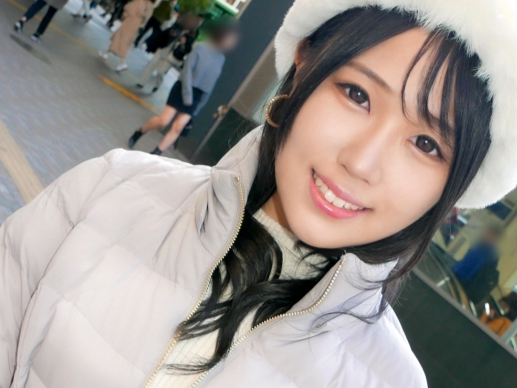 【パイパン】キュートな女の子の無毛マンコをいじり回す！手マンとクンニでヌルヌルになっちゃう女の子！