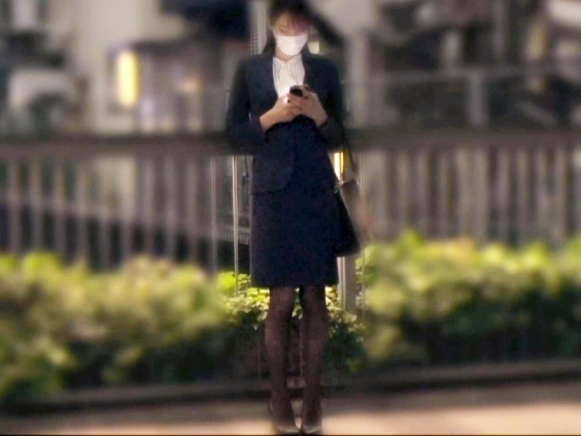 【OL】美脚OLお姉さんが美人すぎてムラムラフルボッキ！やらしいマンコを刺激すると溢れ出るメス汁に大興奮！
