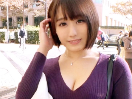 【素人】紫は欲求不満の色！最近ご無沙汰な彼女！彼氏が居ない膣の寂しさをペニスで埋めてあげよう！