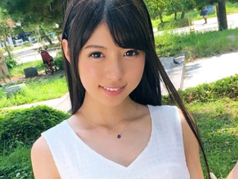 【清純派美少女の初体験】 笑顔が眩しい美少女がエロエロに開発！ ベッドの上でイキまくり、快感に溺れる♡