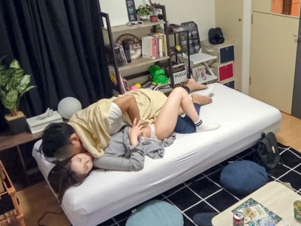【女子大生】口説いてヤリ部屋プレイ！電マやクンニで責められちゃう敏感肉体！身体の底から疼くっ…！！