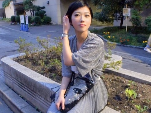 【素人】ショトカの美女とセックスしちゃうぞ！スレンダーな身体エッチじゃん！少しずつ感じてボルテージ上がっちゃったね！
