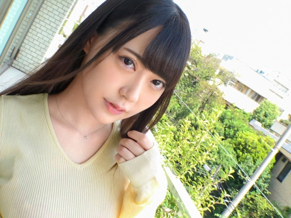 【素人美女のご奉仕プレイ】『おちんちん、美味しい…♡』美人女子がバキュームフェラでご奉仕！そのお返しに、生チンコで可愛がってあげる！エッチな交換条件で、お互い気持ちよくなっちゃう！！