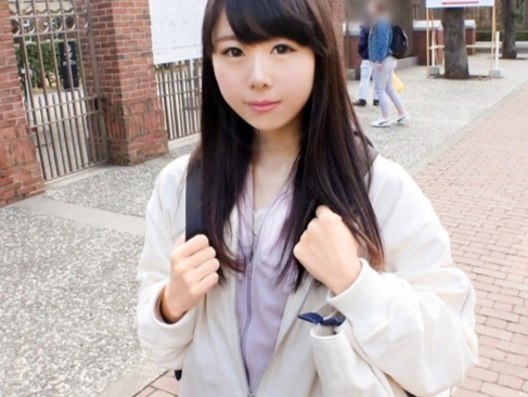 【着衣セックスで燃え上がる】『気持ち良すぎて…』ナンパでゲットしたキュートな女の子とバックで激しく！制服のままおマンコに肉棒を挿入され、感じまくる姿がエロすぎる！♡