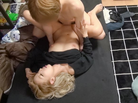 【素人ナンパ】趣味感覚でセックスするヤリマンビッチなギャル！クンニで濡れたメス穴を肉棒で突かれて喘ぐ！