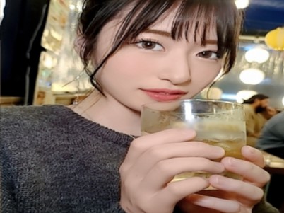 【素人】色白美乳のSSS級美少女と濃厚密着LOVEセックス♥しがみつき騎乗位で腰を振りまくり濃厚ベロチューの極上コンボ！