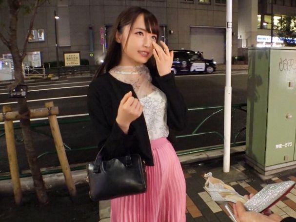 【黒髪スレンダー美女】チンポ大好き美女をガンガン突きまくる！♡ 濡れまくるおまんこを様々な体位で責めまくり、エロ過ぎる姿に大興奮間違いなし！ｗ