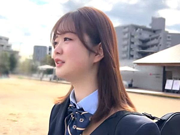 【密会色白女子高生】「こんなに早熟でエロい、私を許してください」シャワーなしで始める秘密の密会！ムッチリ美尻で絶頂！