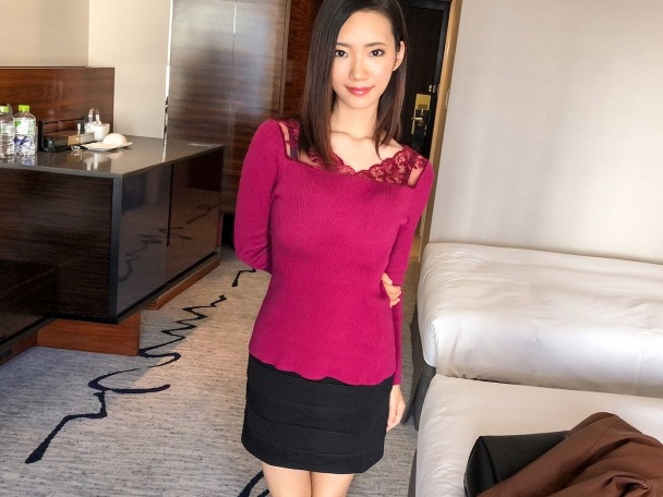 【ちっぱいスレンダーお姉さんの誘惑】フリーライターの素人娘がエロすぎる！正常位で揺れる貧乳と、騎乗位で見せるスレンダーボディがたまらない！♡