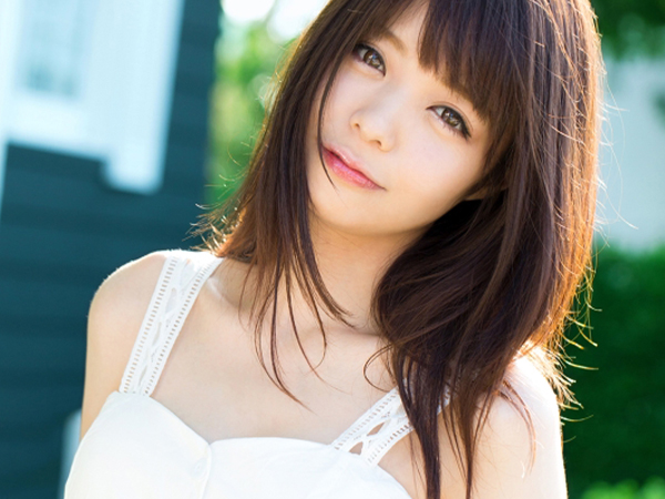 【貧乳美少女の頑張りフェラ】『上手にしてる？』小ぶりなオッパイのウブな子が、チンポを必死にご奉仕！パイパンマンコに生挿入で、イキ顔が可愛すぎる♡