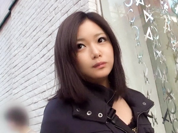 【素人】ガチで美人な保険営業のお姉さんと天国セックス♡フェラチオと騎乗位が気持ちよすぎて精液が飛び出る！