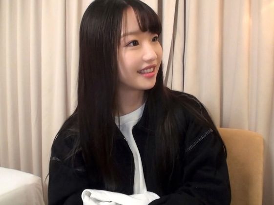 ＜素人女子大生＞清楚黒髪のくせにチンポしゃぶるのはかなり卓越した技術が…これは清楚風ビッチですわっ！！