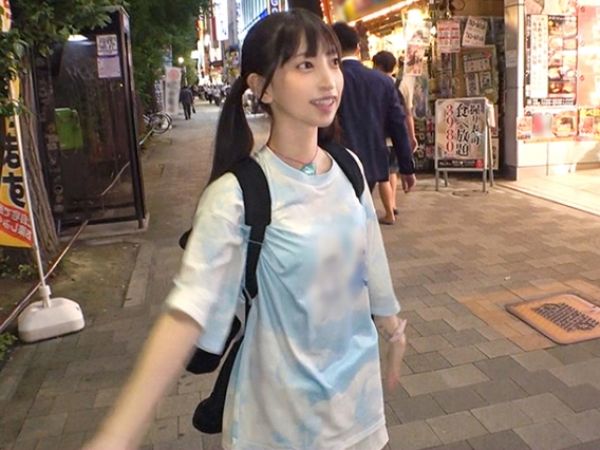 【秋葉原ナンパ】貧乳ちっぱい美少女をゲット！電マ手マンでビショ濡れマ●コに生ハメ！スレンダーなカラダが感じまくるキツマンSEX！秋葉原の街で見つけたウブな美少女がエロすぎる！電マ攻めでビクビク痙攣、生ハメで喘ぎまくる姿に興奮必至！！