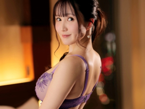 【爆乳お姉さんの誘惑】エッチな���ディがヤバすぎる！！巨乳を揺らしてチ○ポを激しく迎え入れるスケベな姉さん、大興奮のセックス！！