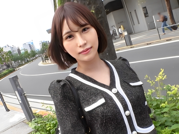 【ドーナツ屋さんのSS級美女】『おいしく食べて♡』上目遣いでチンポをフェラする可愛い店員さん！騎乗位で丸呑みセックス、甘い声で喘ぐ姿がエロすぎる！！