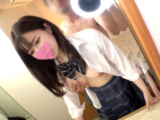 【制服美少女の危険なバイト】『彼氏に内緒で…』パパ活で稼ぐJKが生ハメ中出しSEX！手コキ・フェラ・パイズリでご奉仕しまくり♥ 純粋な顔してエッチなこと大好き！ 彼氏へのプレゼント代、稼いじゃうぞ♡