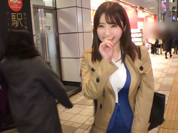 【美巨乳OLの危険な夜】『ダメ…仕事帰りなのに…』Fカップ美脚OLがナンパされホテルで着衣セックス！ピンクの乳首がチラ見えする姿がエロすぎる！仕事の疲れを吹き飛ばす激しい夜に！