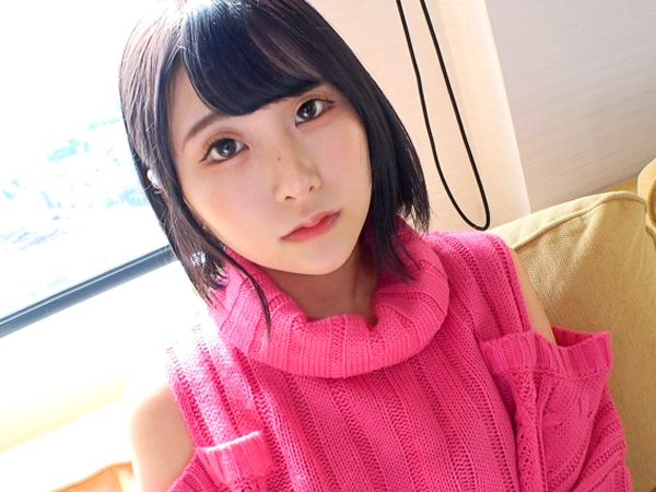 【初撮り素人娘】『気持ち良すぎる…』小柄なロリ美少女が手マンとクンニでトロトロに！小さなお口でデカチンを必死に咥え込み、ウブな反応が超かわいい♥